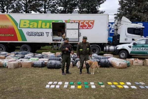 Secuestran maacutes de 30 kilos de cocaiacutena en Tucumaacuten