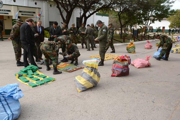 Indagaraacuten hoy a los narcos detenidos y aguardan las pericias