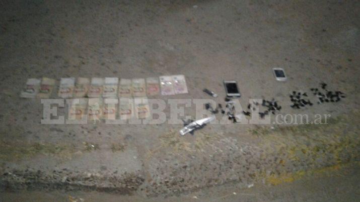 Fueron detenidos con 42 envoltorios de marihuana