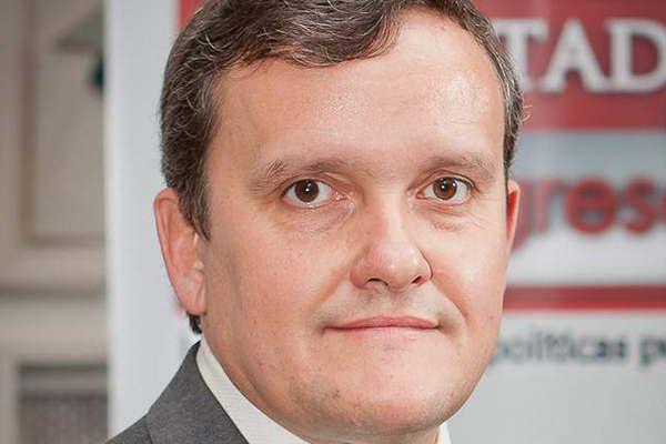 Aunque el doacutelar volvioacute a bajar economistas advierten sobre el impacto en la economiacutea nacional