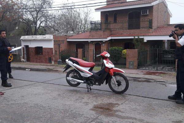 Adolescente fue hospitalizado tras derrapar con su moto sobre Belgrano 