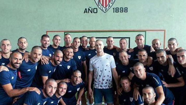 Conmovedor gesto del Athletic Bilbao a un jugador que padece caacutencer