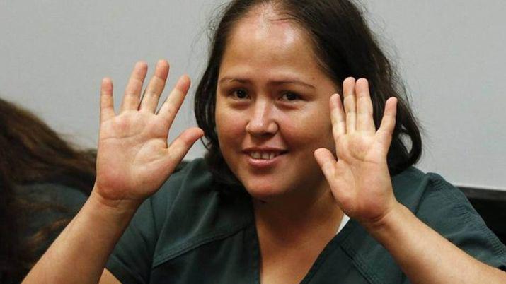 Una mujer asesinoacute a puntildealadas a su marido y a 4 de sus hijos