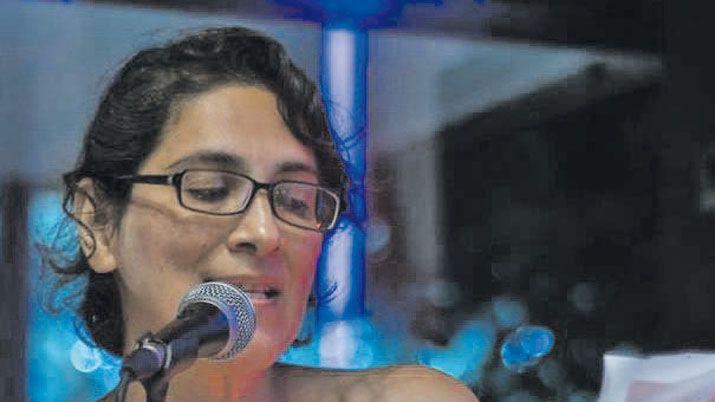 Quieacuten es Diana Belaacuteustegui