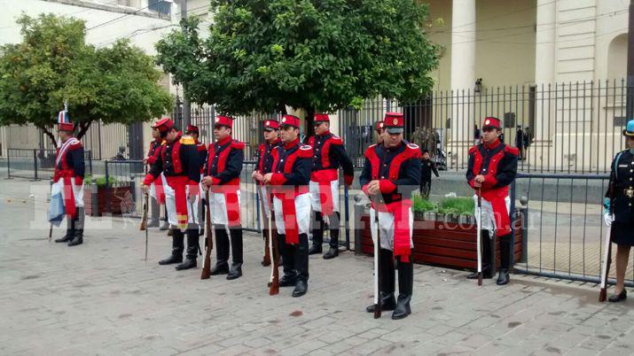 Se realizaron los actos por el Diacutea de la Independencia