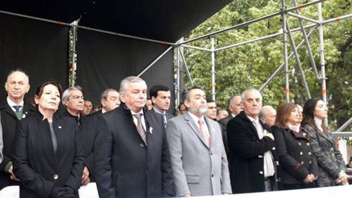 La Plaza Libertad fue el escenario del Desfile Ciacutevico Militar