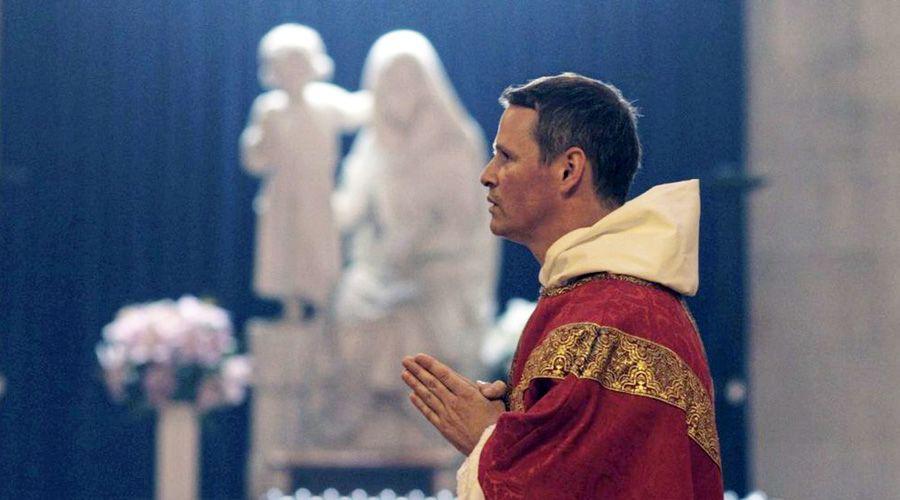 El sacerdote que jugoacute con Beckham en el Manchester United