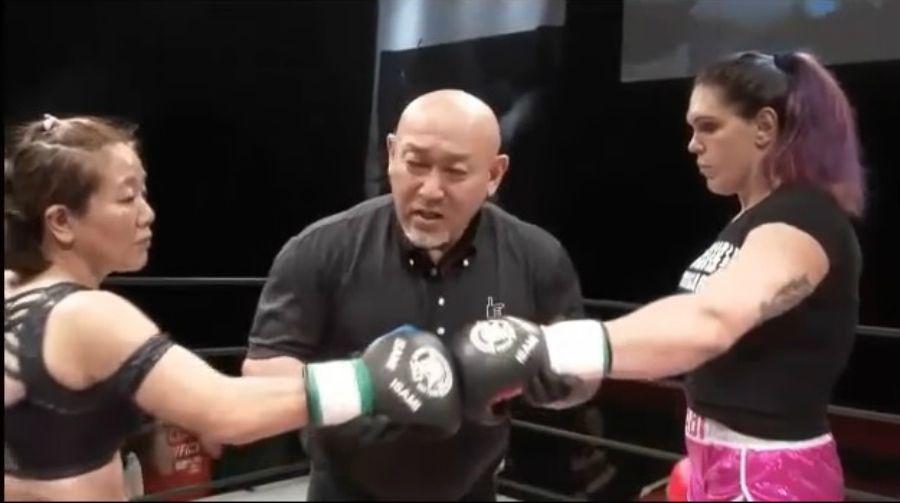 La brutal y descalificadora patada al rostro en una pelea MMA femenina