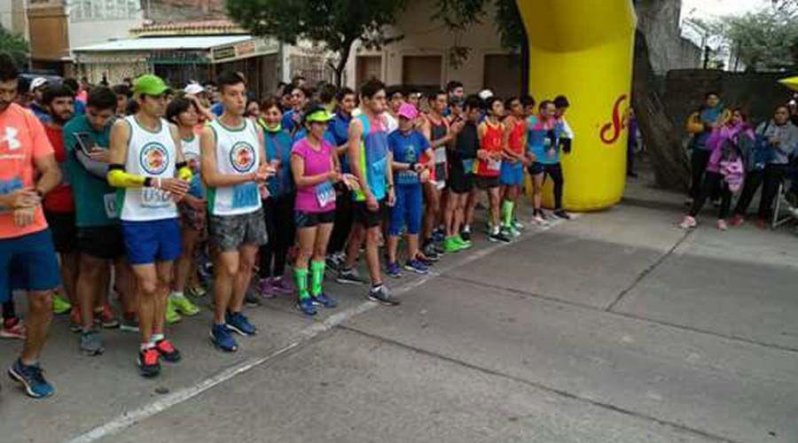Con una exitosa concurrencia se llevó a cabo una prueba atlética solidaria
