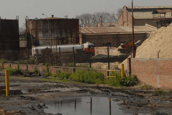 Procesaron a los responsables del ingenio azucarero Cruz Alta por contaminar la cuenca Saliacute-Dulce