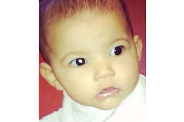 iquestEl flash de las caacutemaras provoca lesioacuten en los ojos de los nintildeos