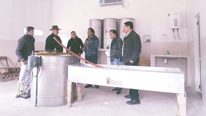 Visita a emprendimientos apiacutecolas y caprinos de agricultores familiares