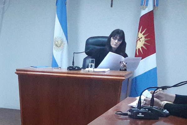 Quemoacute contenedores  y fue condenado por  la Justicia de La Banda 