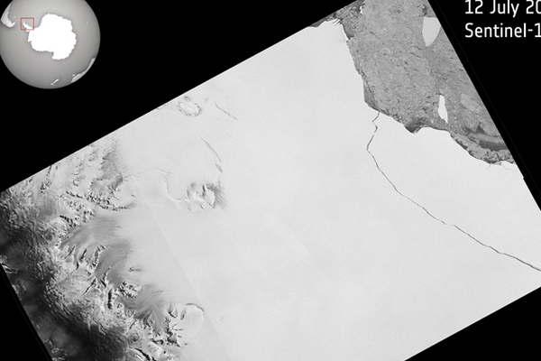 Un iceberg 30 veces maacutes grande que Buenos Aires estaacute a la deriva
