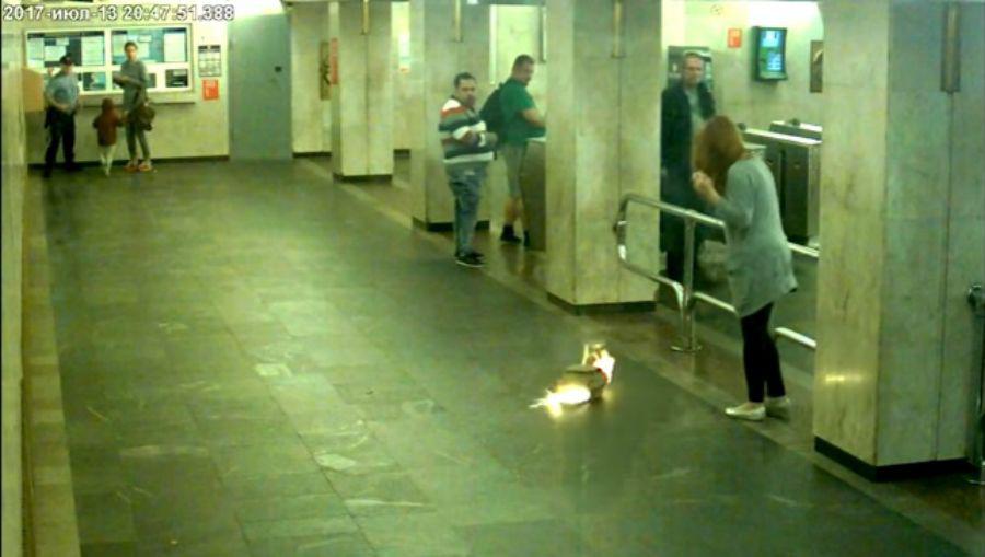 Video- Un cigarrillo electroacutenico explota en la cartera de una mujer