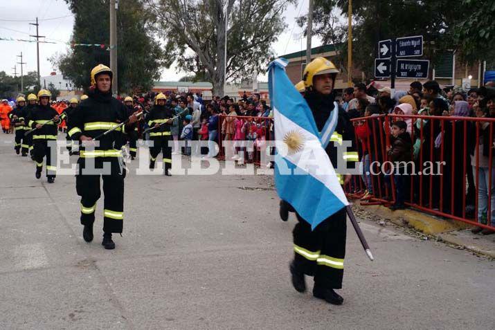 Las fuerzas de seguridad desfilaron en el acto