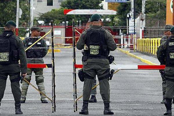 Venezuela- oficialismo y oposicioacuten se enfrentan en simulacro electoral