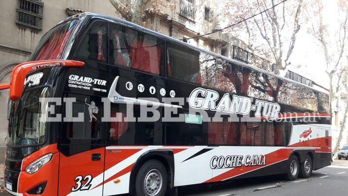 Video- el colectivo de Mitre fue atacado en Mendoza