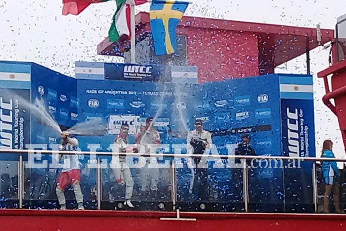 Norbert Michelisz se quedó con la carrera principal