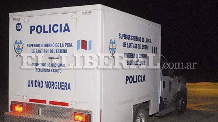 Un motociclista chocoacute un camioacuten y murioacute en el acto