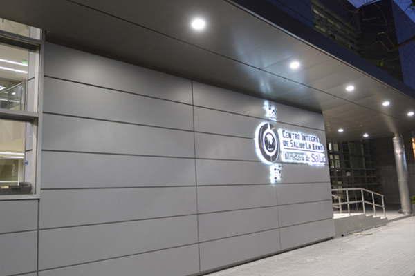 Hallan a embarazada ebria y bajo efectos de pastillas tirada en la ruta