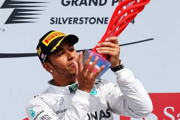 Lewis Hamilton ganoacute y se le acercoacute mucho a Vettel