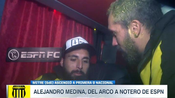 Video  El heacuteroe de Mitre se vistioacute de notero para ESPN