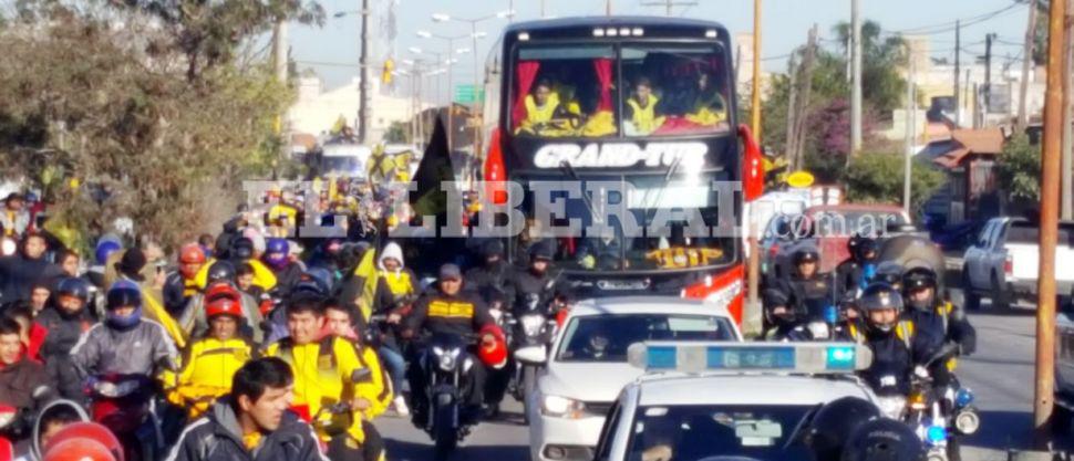 Una multitud recibioacute a Mitre para festejar el ascenso a la B Nacional