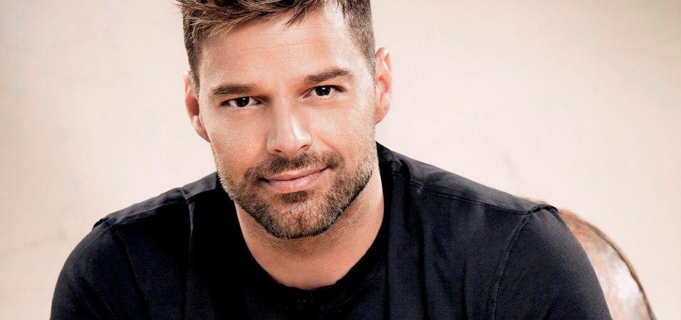 La tierna foto de Ricky Martin con la mujer que seriacutea la madre de sus hijos