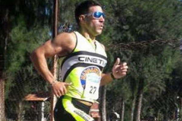 Ignacio Deffis estuvo imparable en duatloacuten
