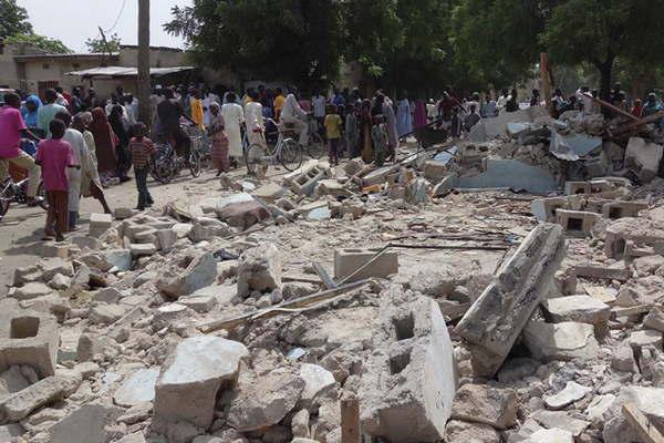 Al menos 10 muertos por un atentado suicida en mezquit