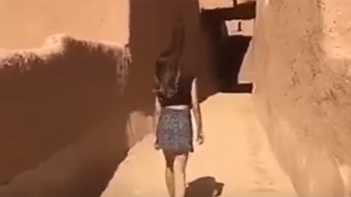 Detuvieron a una joven por usar minifalda en Arabia Saudita