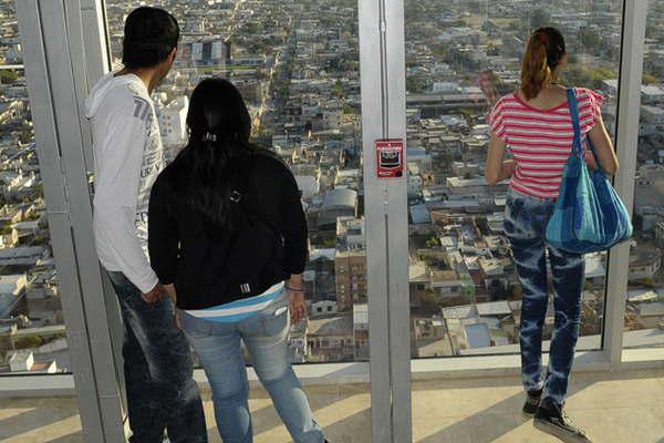 Invitan a visitar el Mirador Turiacutestico