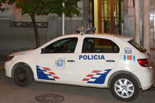 Apresaron a turistas que estaban a los golpes en pub ceacutentrico