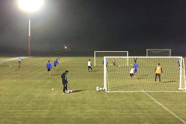 Cristian Espinoza se sumoacute a la pretemporada con Boca Juniors 