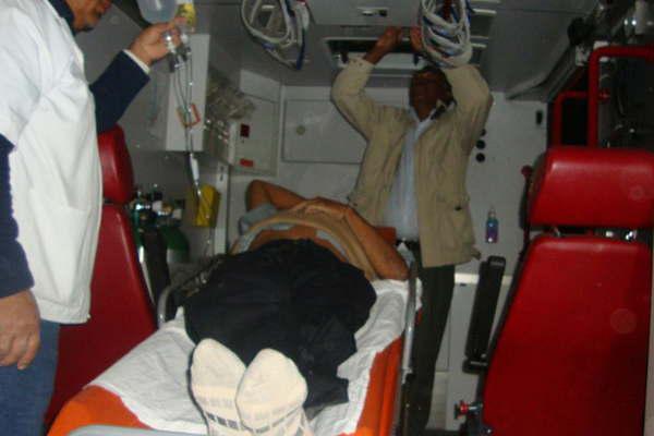 Joven bebiacutea con sus amigos y terminoacute acuchillado en la pierna