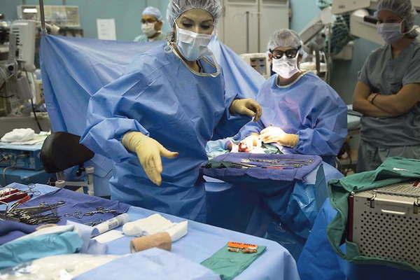 Sube 10-en-porciento- la cuota de prepagas y en el antildeo ajustaraacuten un 28-en-porciento-