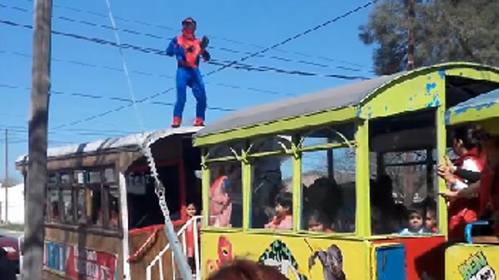 Joven sufrioacute rotura de ligamentos tras caer del ldquoTrencito Guara Guarardquo
