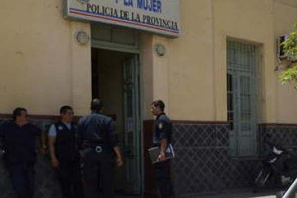 Obligaba a sus hijos de 6 y 4 antildeos a tomar alcohol y pastillas