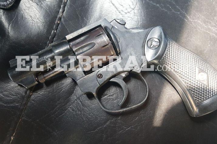 El sospechoso fue atrapado por el personal policial de Frías