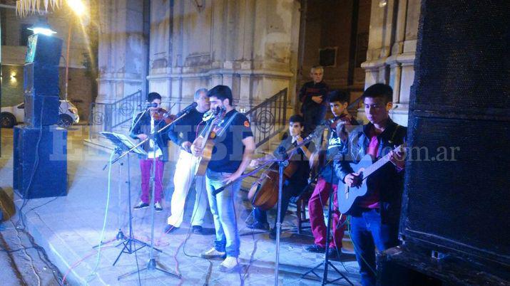 VIDEO Emocionante serenata a San Francisco Solano