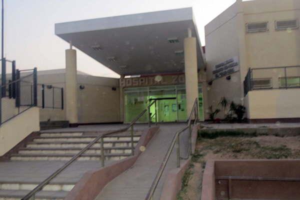 Sorprendioacute a su ex en la calle la tiroacute de la moto y la acuchilloacute varias veces 