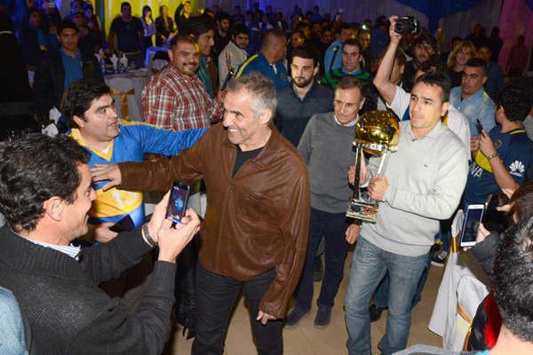 Ni loco pagaba tanto por Centurioacuten