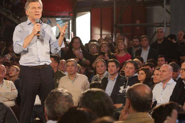 Dura criacutetica de la oposicioacuten a Macri por afirmar que la Argentina estaacute creciendo