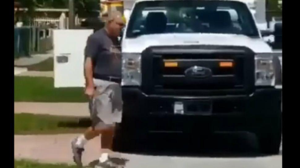 Un hombre disparoacute contra los vehiacuteculos de una empresa de telecomunicaciones