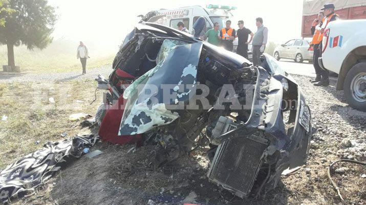 Dos muertos y al menos tres heridos en choque frontal sobre ruta 34