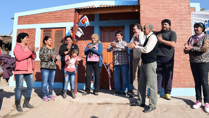 Ms viviendas sociales para los Dptos Capital y Río Hondo