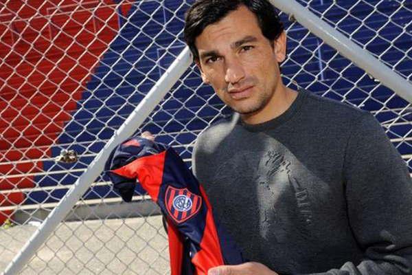 Tino Costa se queda aunque no lo quieran