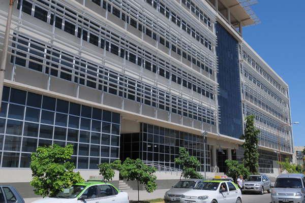 Gritos y golpes en causa por supuesto abuso de una nintildea