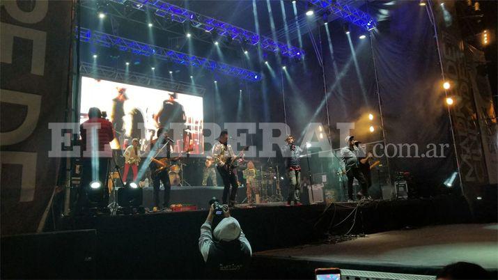 Los santiaguentildeos disfrutaron de un show uacutenico